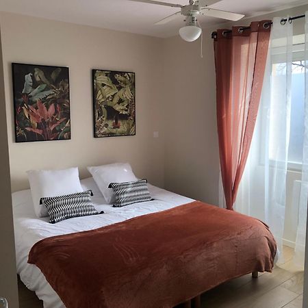 Appartement T2 Spacieux Et Equipe Мион Экстерьер фото