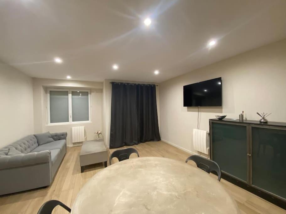 Appartement T2 Spacieux Et Equipe Мион Экстерьер фото